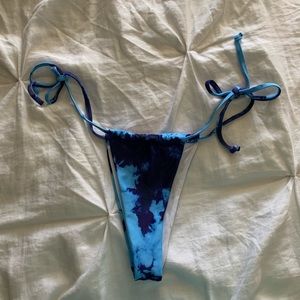 Blue tie-dye swim bottoms